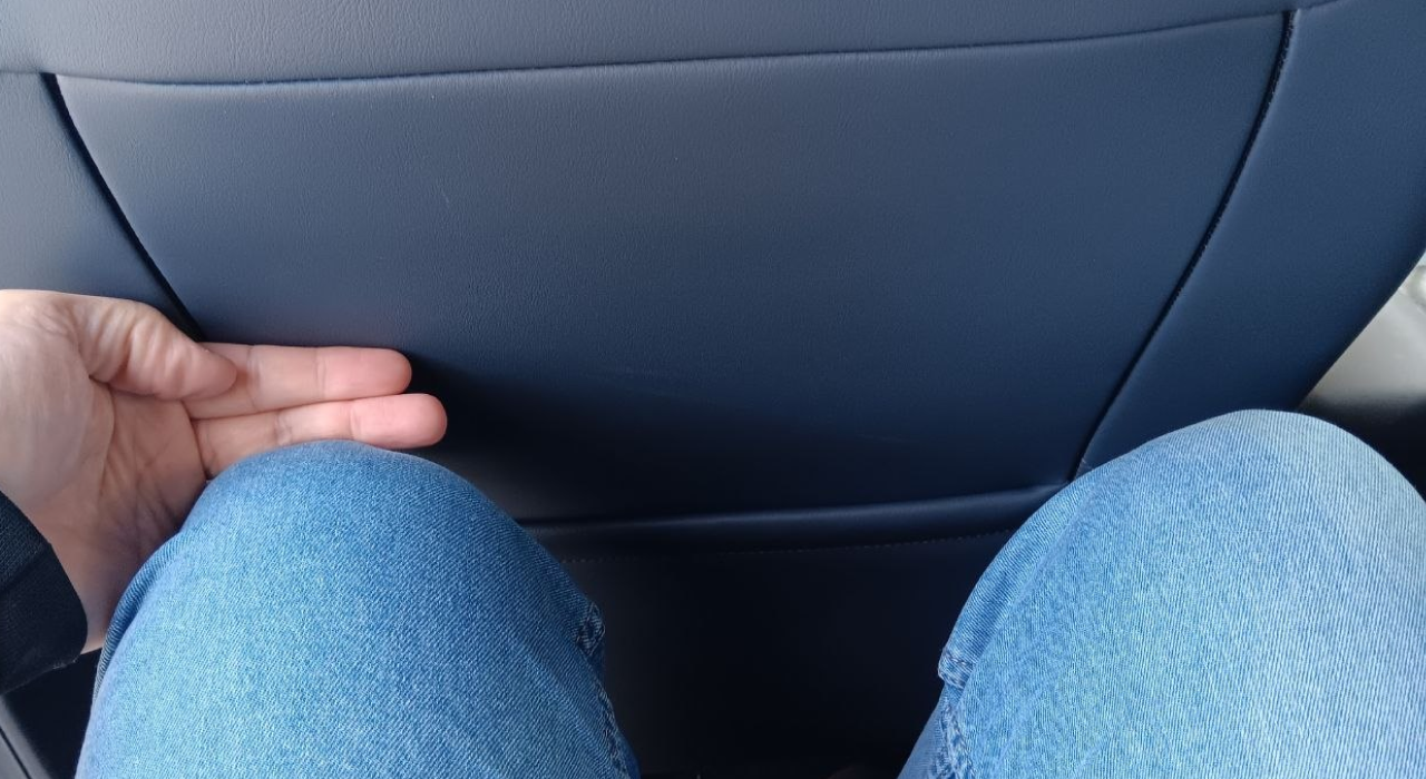 Asientos traseros del Nissan Micra eléctrico, espacio interior para cuatro pasajeros